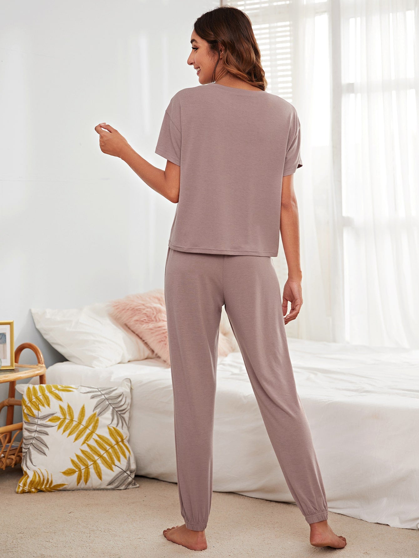 ✨Women's Casual Cozy 2 Piece Wear T-shirt&Cropped Pocket Drawstring Pants Set