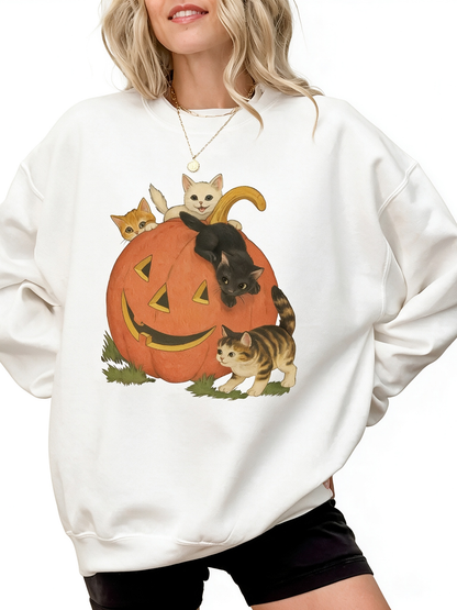 Women's Vintage 90s Halloween Cat Crewneck Sweatshirt
