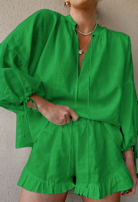 GREEN