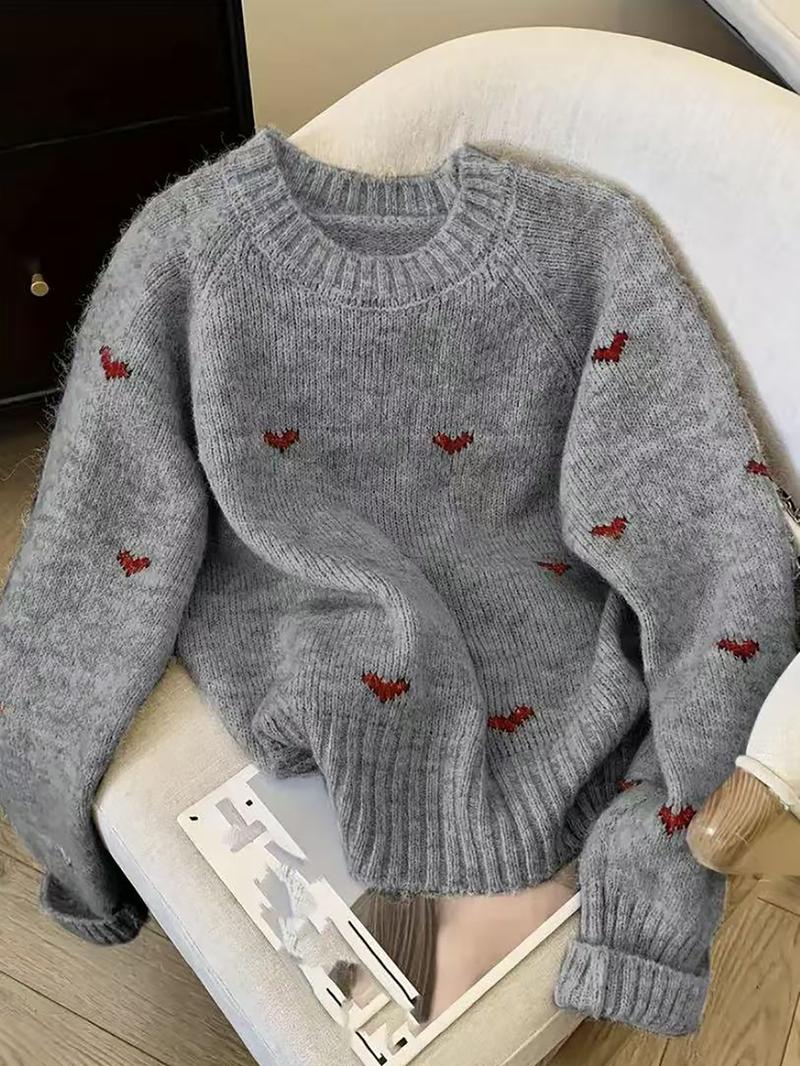 Women's heart-patterned crew neck knitted sweater