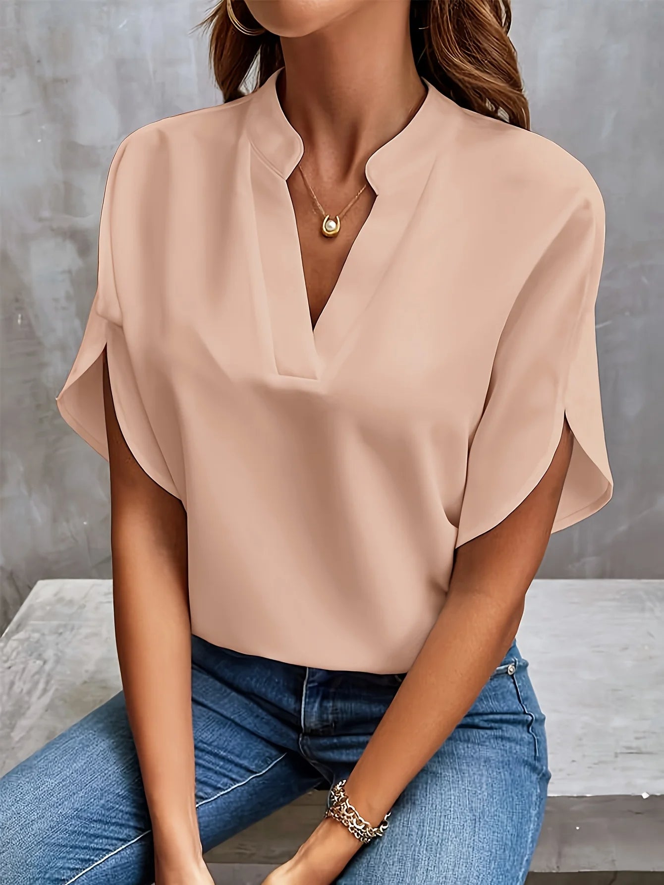 ✨Women's Short Sleeve Solid Color Notch Collar Short Sleeve Shirt