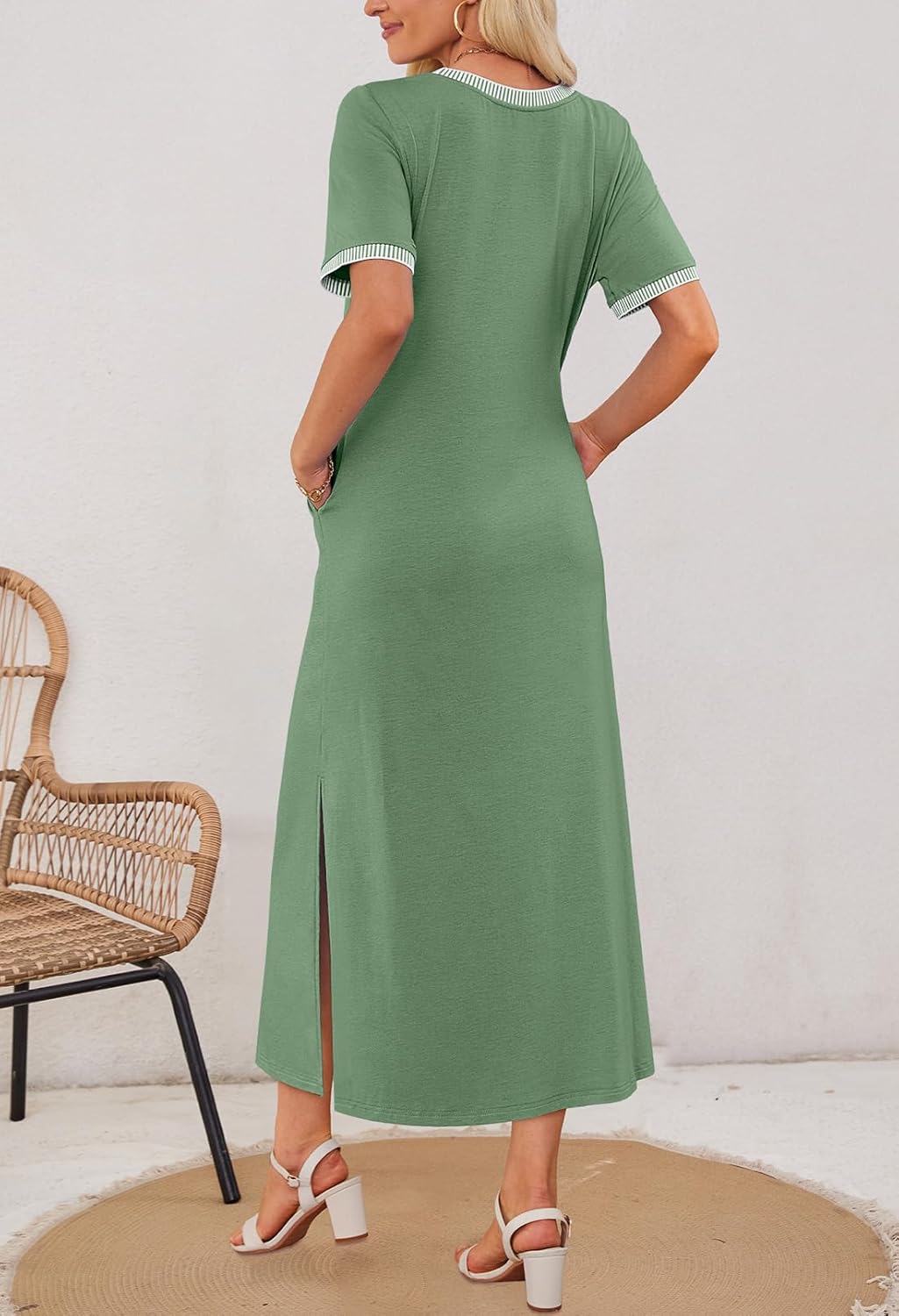 ✨Women's Summer Short-sleeved Round Neck Slit Casual Dress