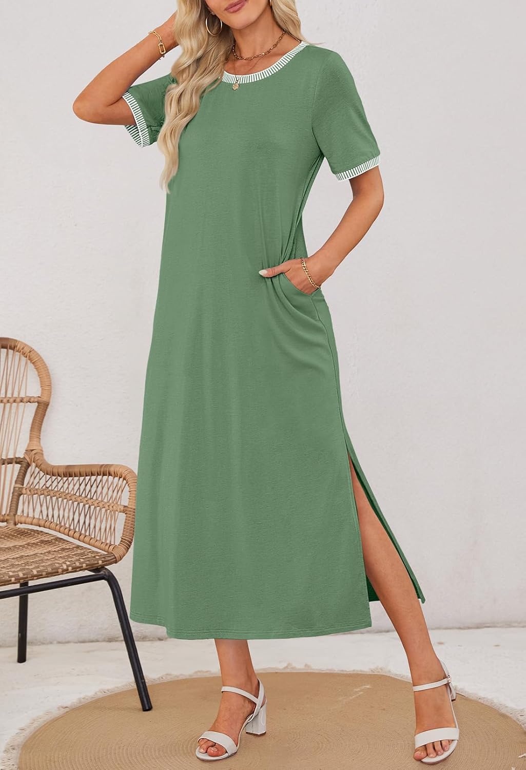 ✨Women's Summer Short-sleeved Round Neck Slit Casual Dress