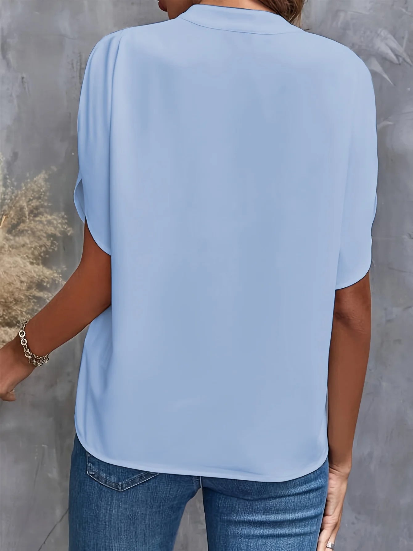 ✨Women's Short Sleeve Solid Color Notch Collar Short Sleeve Shirt