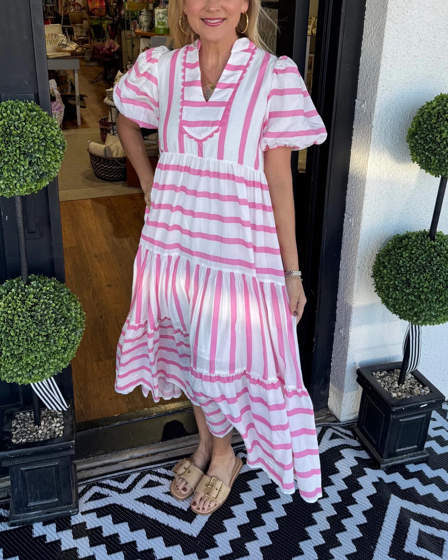 Women's Short Bubble Sleeve Striped Dress With Pockets