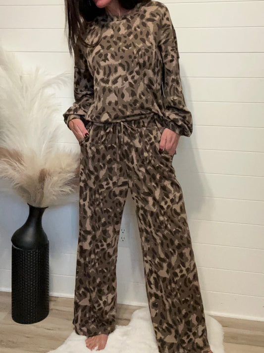 ⏰Hot Sale-Women's Cozy Leopard Print Two - Piece Set