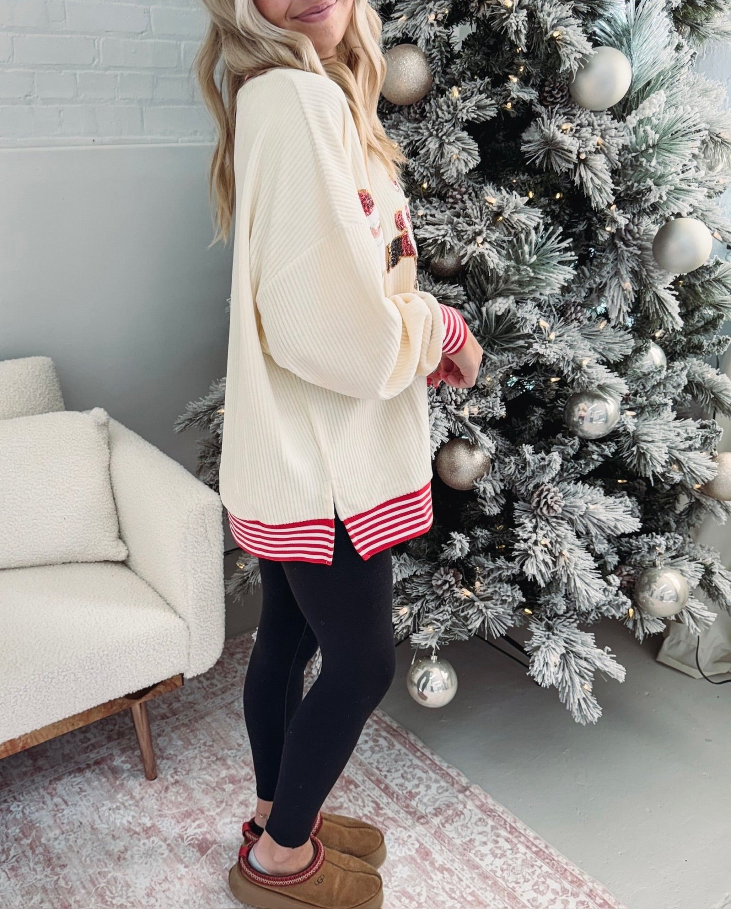 ✨WOMEN'S SKATING SANTA SEQUIN PULLOVER