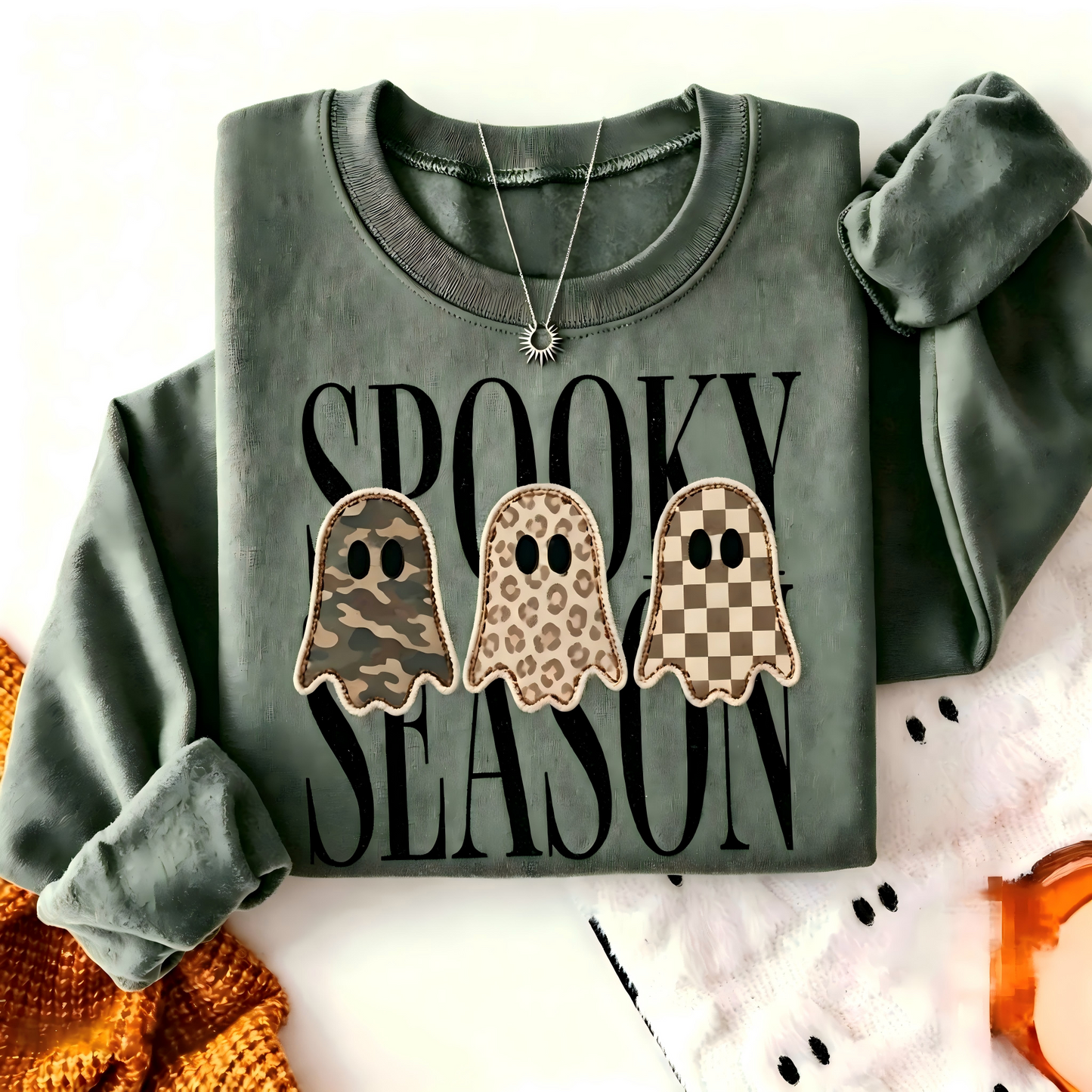 Cute Ghost Patch Letter Fleece Crew Neck Sweatshirt