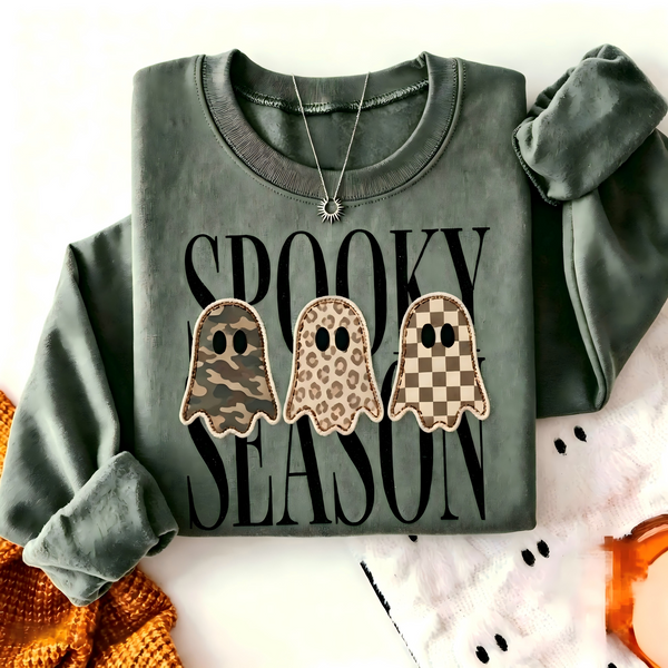 Cute Ghost Patch Letter Fleece Crew Neck Sweatshirt