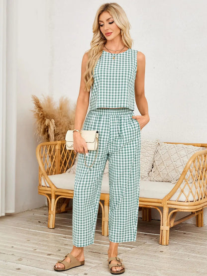 Women's Gingham Sleeveless Tank Top & Barrel Pants Set