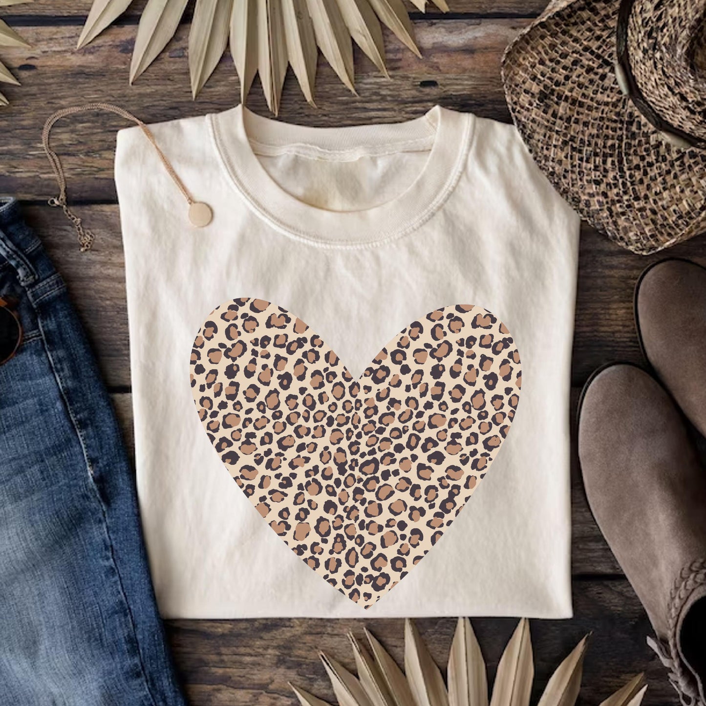 Leopard Heart Graphic T-Shirt
