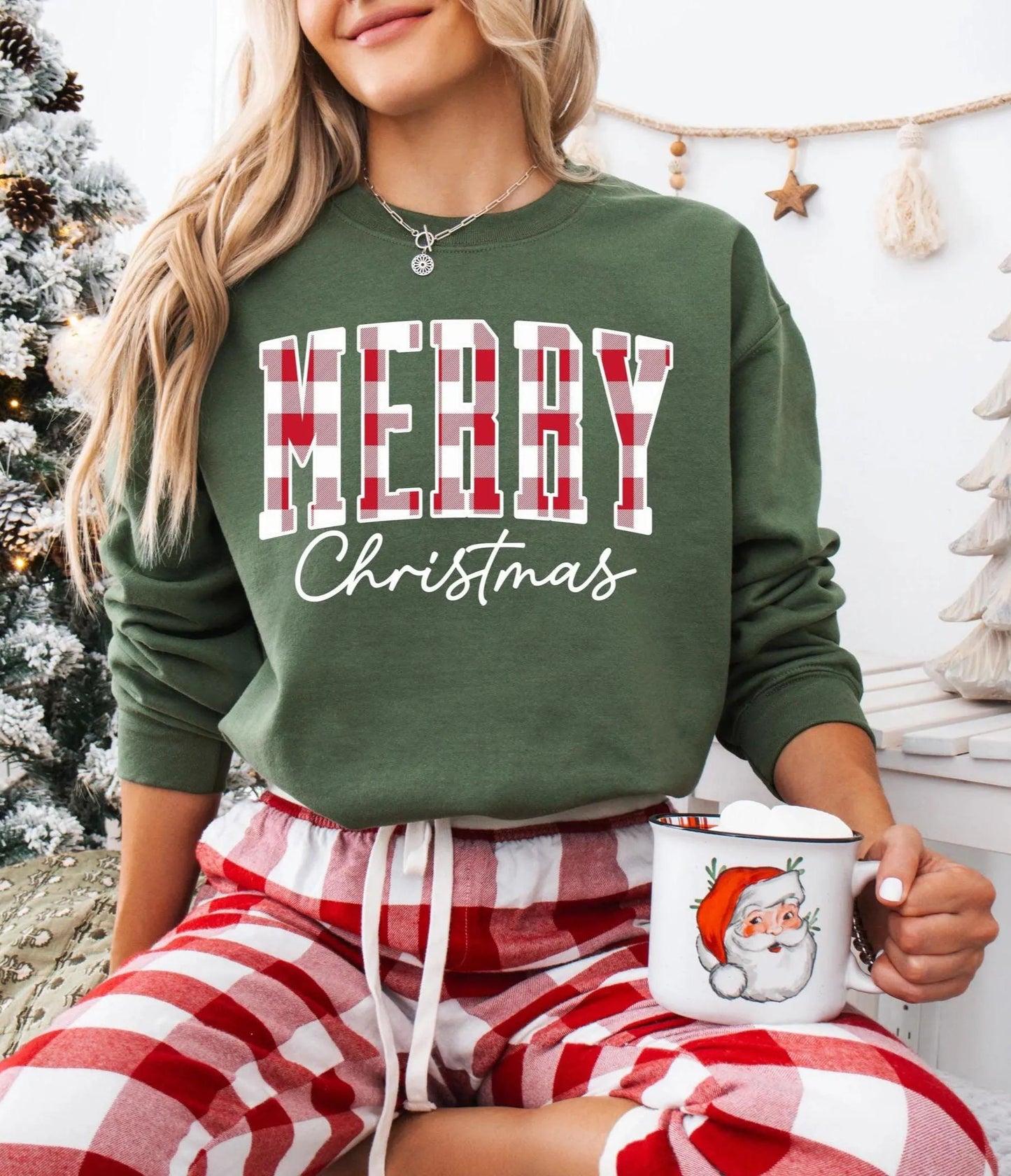 “Merry Christmas” Plaid Graphic Sweatshirt